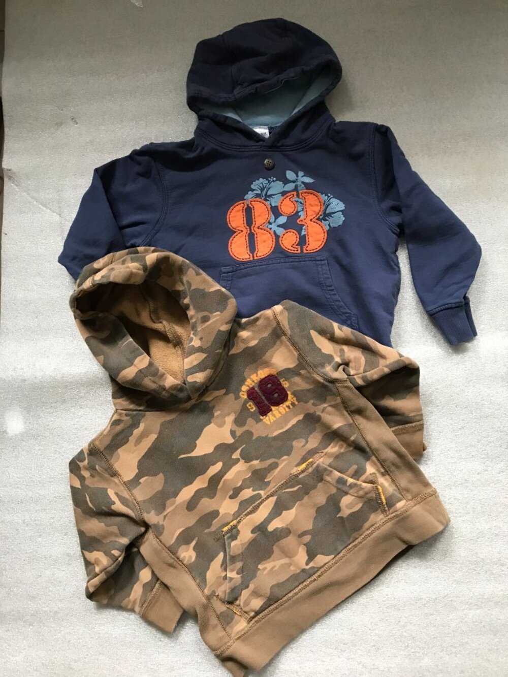 GYMBOREE/ Oshkosh Boys/Girls Sweatershirt pullover hoodie front pocket Size 3T